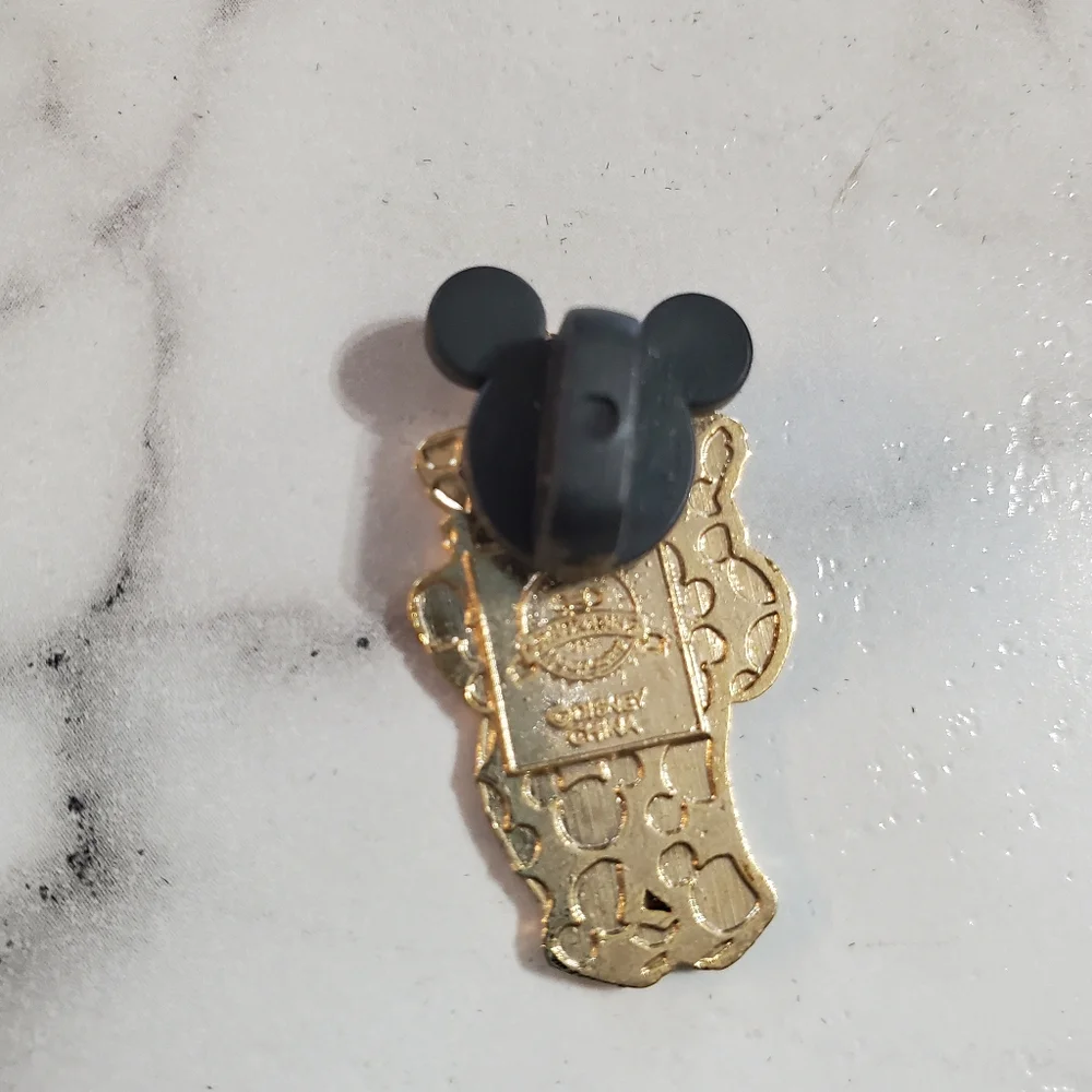 Lot of 4 Disney Pins Minnie Mouse, Daisy Duck, Marie & Bambi